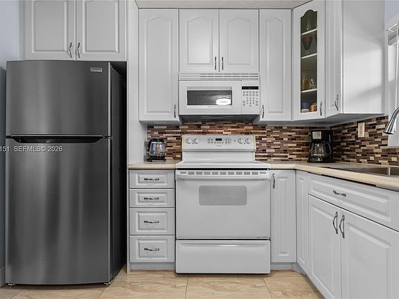 4th image of 9340 Sunrise Lakes Blvd APT 209