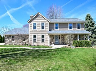 1624 Legend CIRCLE, Waukesha, WI