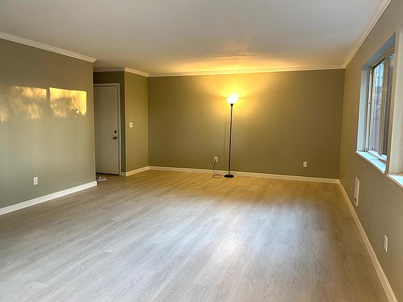 5th image of 9623 S 248th St Unit A5