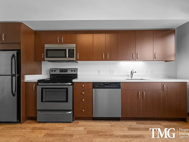 Corbett Heights Apartment Homes — Photo 21