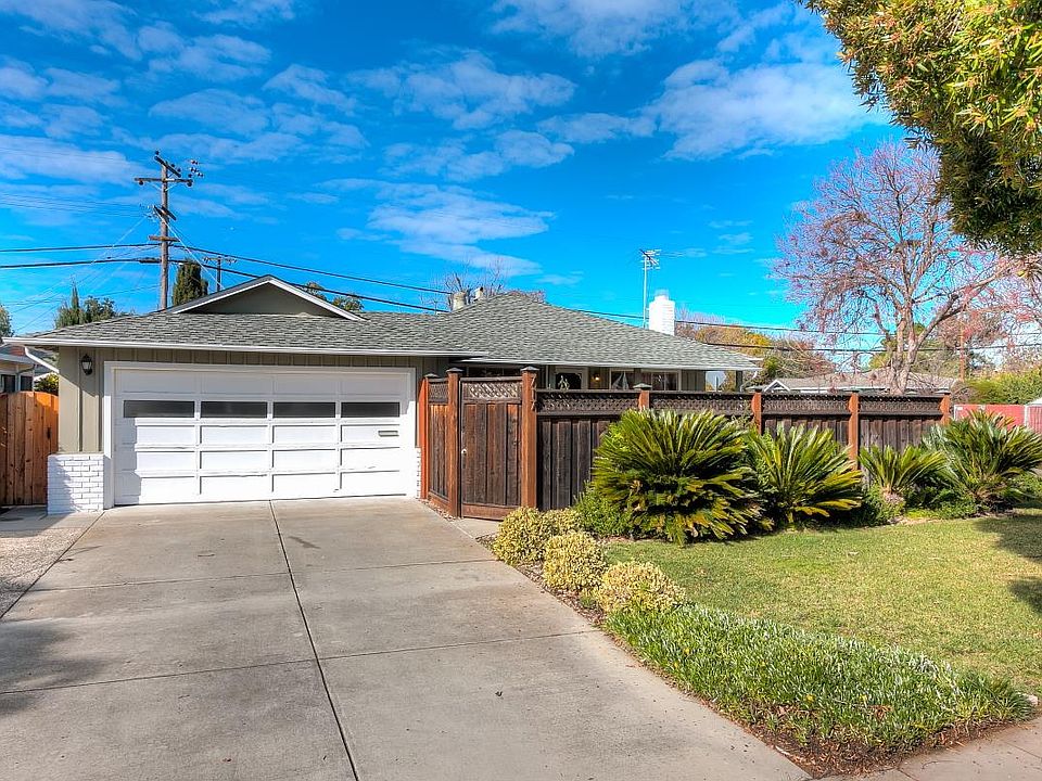 1st image of 717 Melon Ct