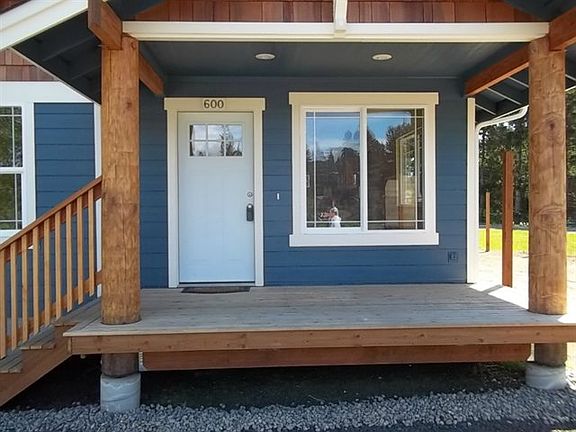 2nd image of 600 7th Ave NW