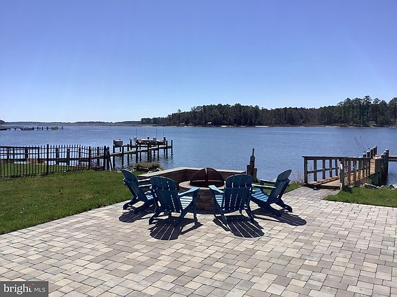 2nd image of 23924 Sunny Cove Ct