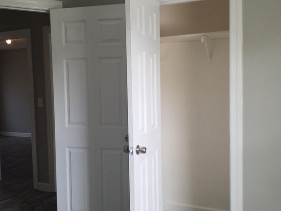 4th image of 310 E 37th St #B