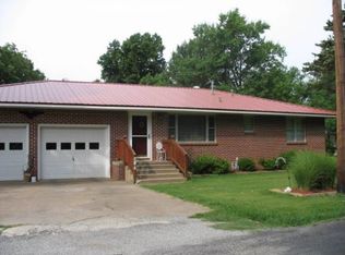 623 W Oklahoma Ave, Vinita, OK 74301