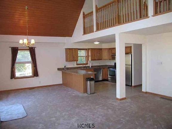 2nd image of 706 Lake Ave