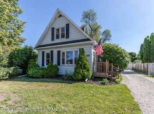 2206 Cedar St, Holt, MI 48842