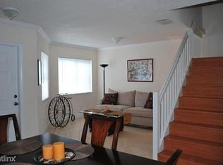 20828 NW 1st St, Hollywood, FL 33029