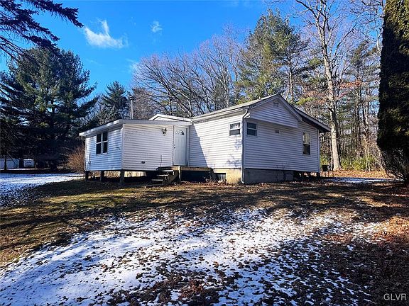 4th image of 126 Martindale Ct