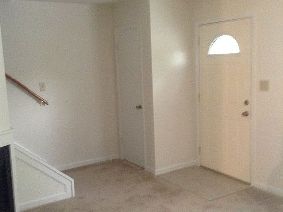 4th image of 213 Berry Ave APT D