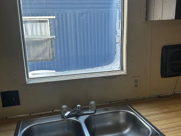 23765 Lawrence Ave — Photo 14