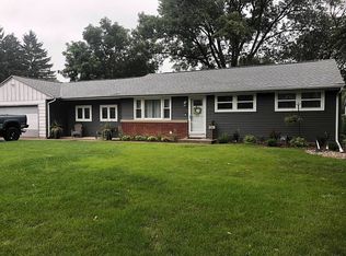 4129 N 97th St, Wauwatosa, WI 53222