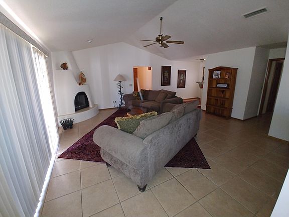 4th image of 3149 Saratoga Ave