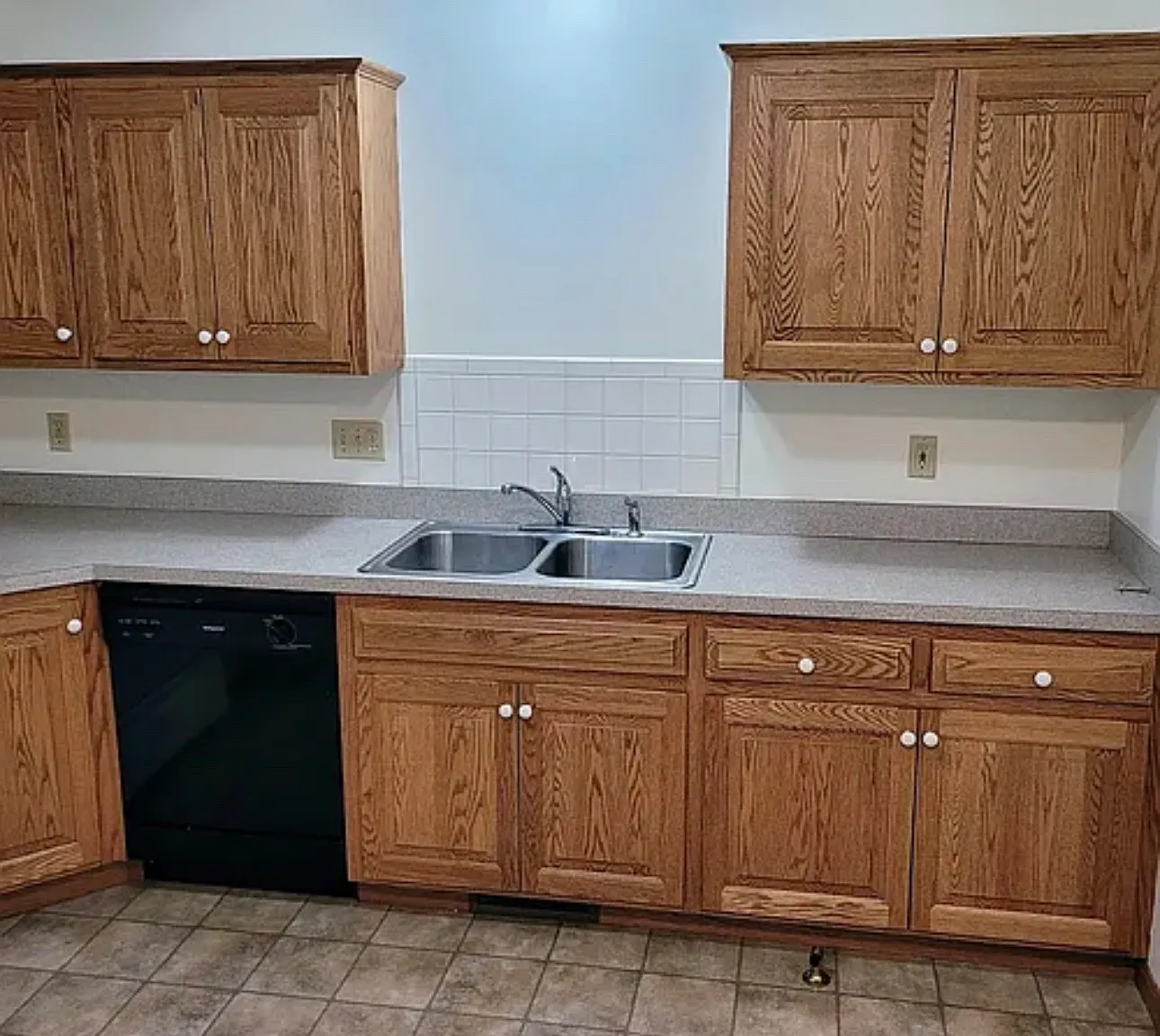 2 bed, 1.5 bath, 1800 sqft, $1,500 — Photo 4