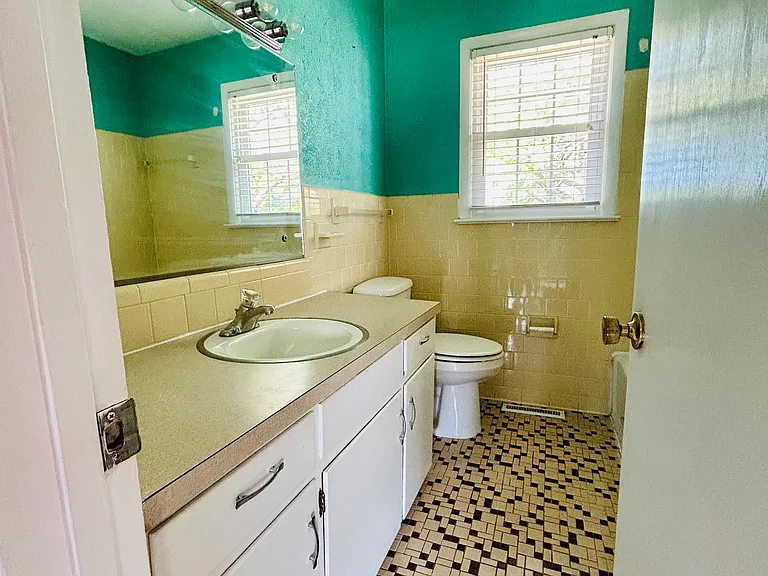 104 Oak Knoll Dr — Photo 6