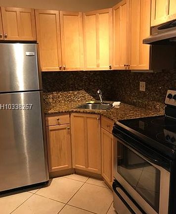 3rd image of 2424 SE 17th Street Cswy APT 114B