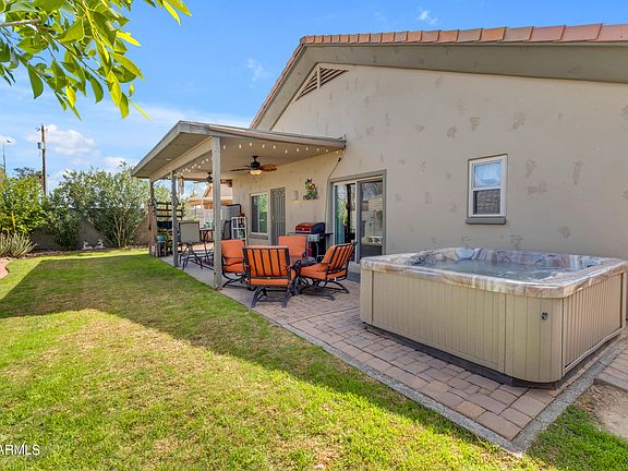 5th image of 8306 W AVALON Drive