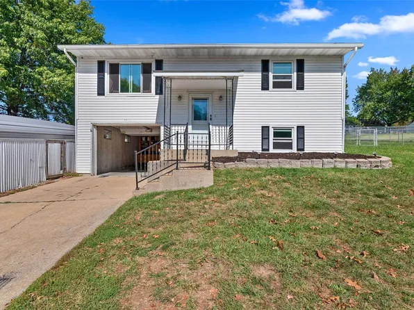 807 Daniels Trl, Marthasville, MO 63357