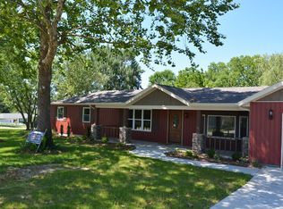 1412 S 11th St, Ozark, MO 65721