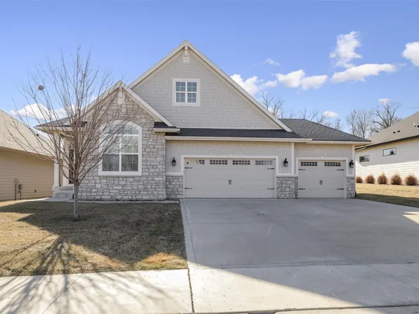 14440 Holcomb Ave, Urbandale, IA 50323
