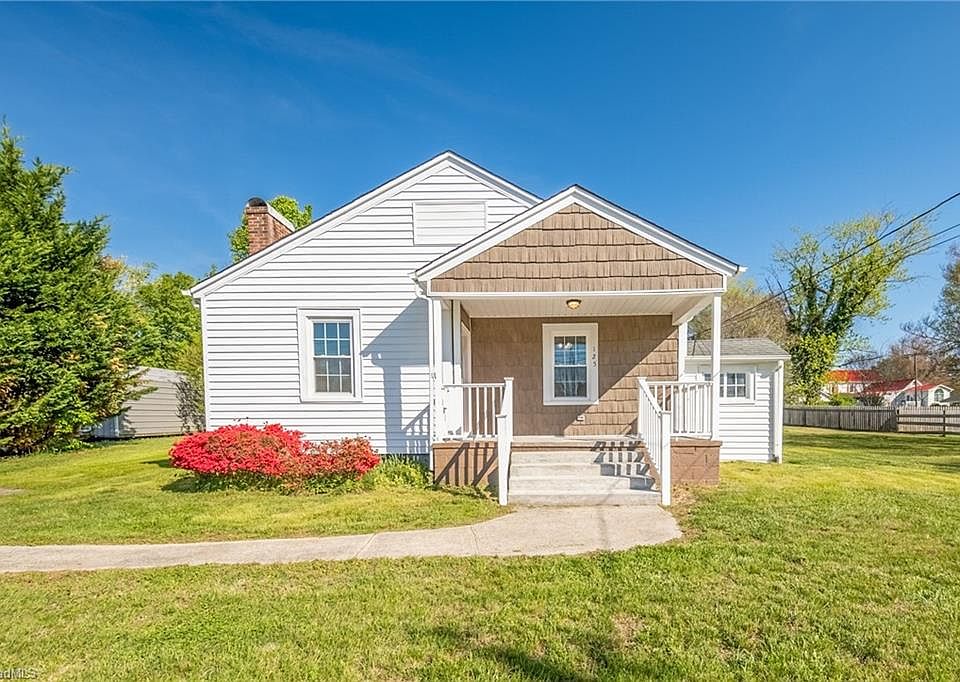 1st image of 125 Cabin Ln