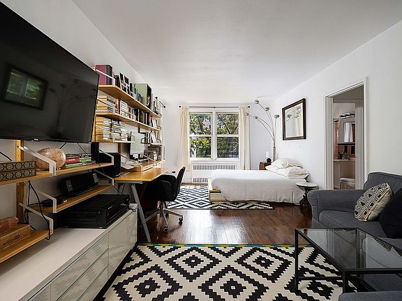 2nd image of 715 Ocean Pkwy APT 2F
