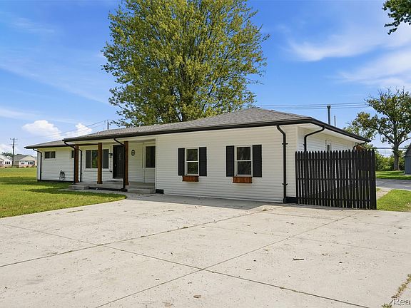 2nd image of 4655 Denton Rd