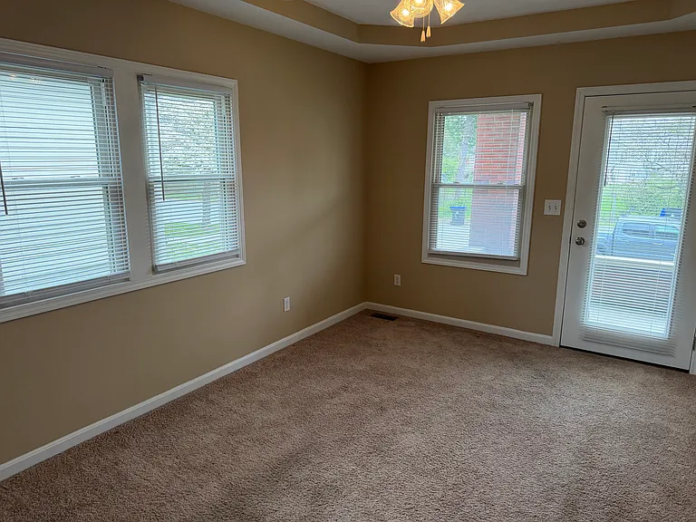 318 W Kenwood Way #1 — Photo 3