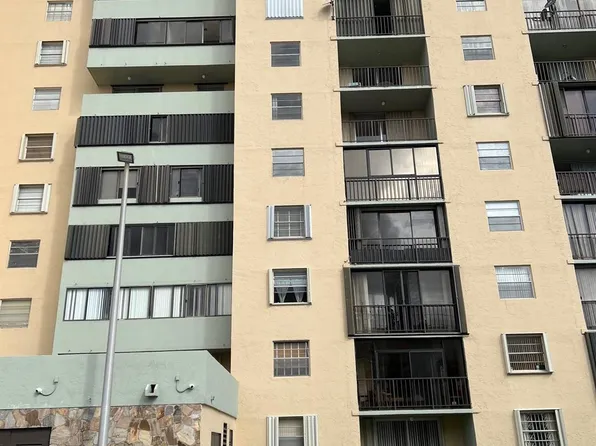 5055 NW 7th Street #103, Miami, FL 33126