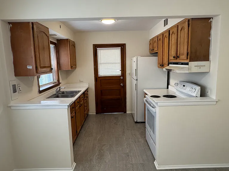 2936 W Touhy Ave #1 — Photo 9
