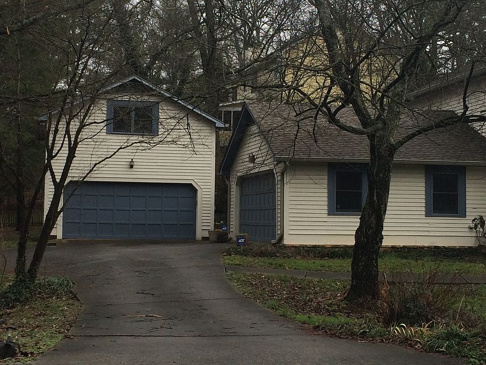 2-car garage with room up