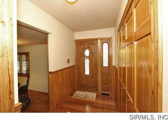 Hardwood Foryer Hall Closet