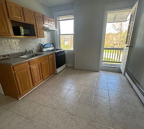 2nd image of 14 Sherman St Floor 2