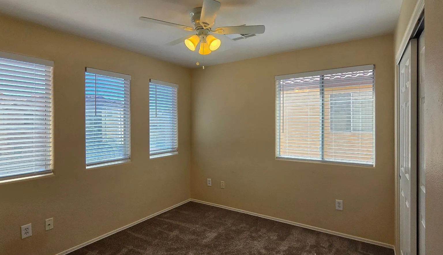 3 bedroom gem in the southwest valley — Photo 2