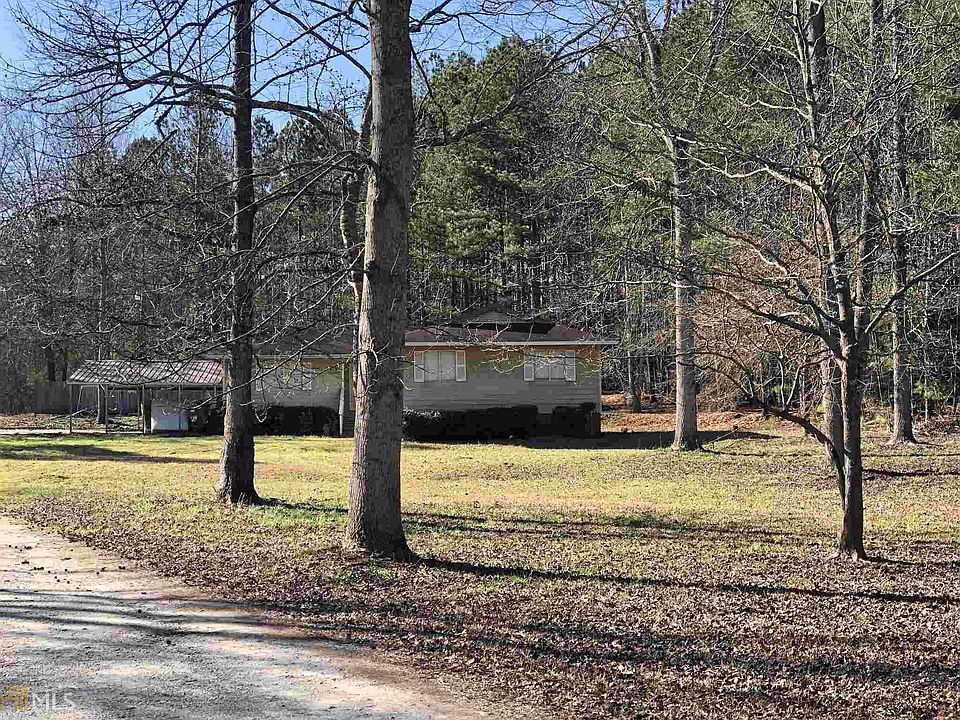 2nd image of 384 S Alexander Creek Rd