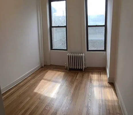 Rented by RealTegrity NY LLC | media 14