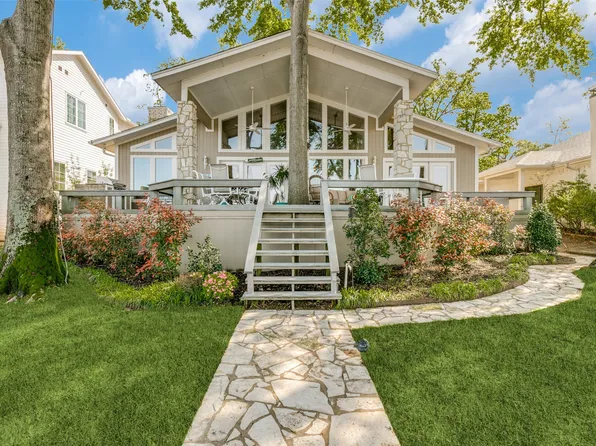 820 Lovers Ln, Tool, TX 75143