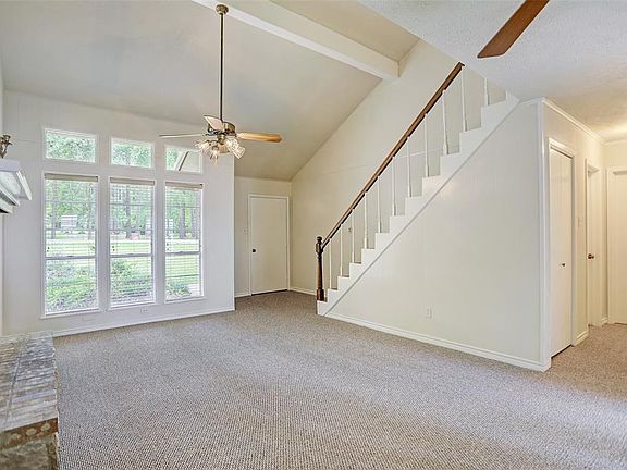 4th image of 306 Lakefront Dr