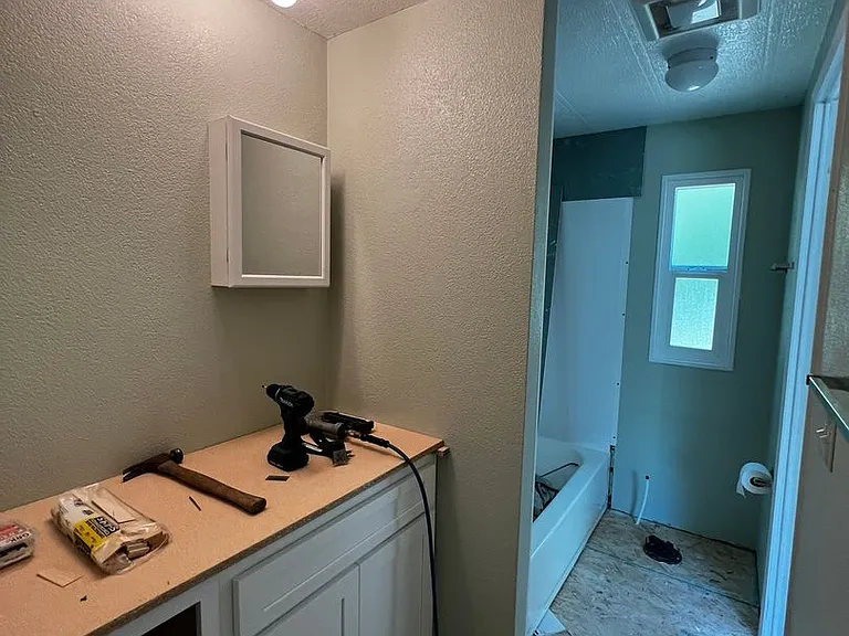 7220 Valley View Rd — Photo 2
