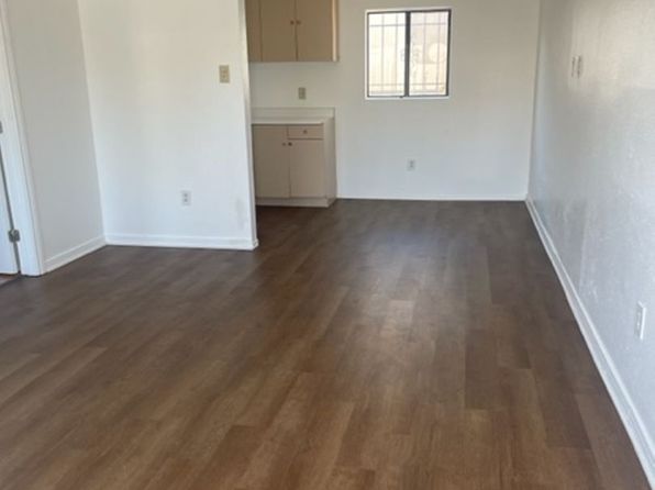 305 Wisconsin St NE APT C