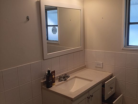 3rd image of 5610 E Marina Dr