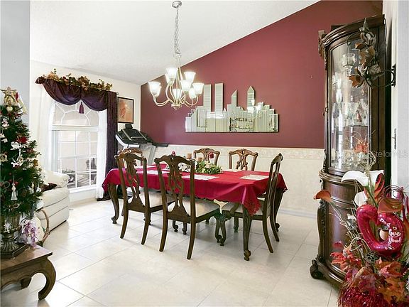 5th image of 35214 Queens Way