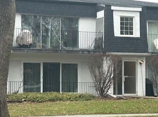 1105 Royal Saint George Dr APT 106, Naperville, IL 60563
