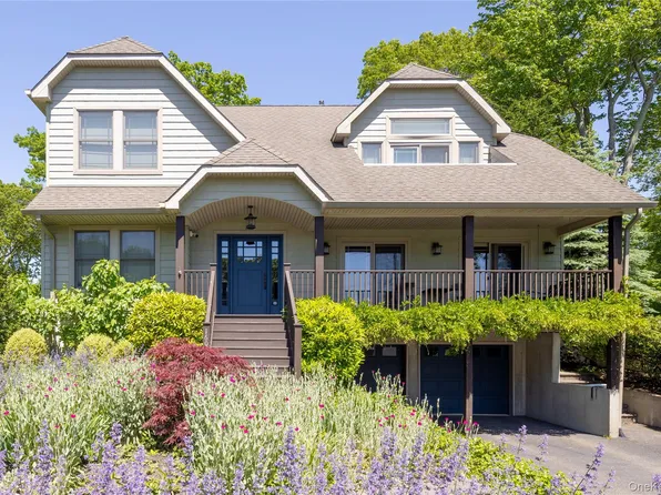 1600 Westview Drive, Mattituck, NY 11952