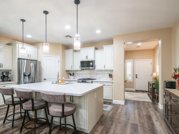 10754 W YEARLING Road, Peoria, AZ 85383