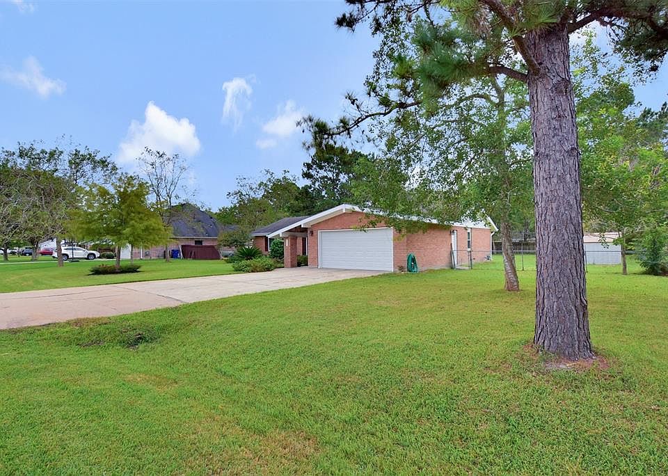 1st image of 113 Canal Dr