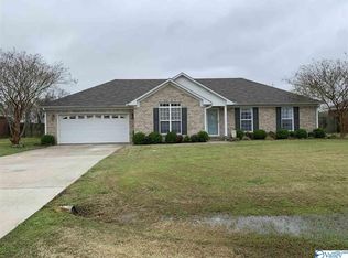 90 Cypress Dr, Decatur, AL 35603