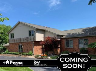 2602 New England Dr, Rochester Hills, MI 48309