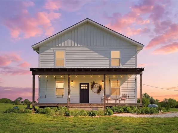 2110 E 223rd St, Cleveland, MO 64734