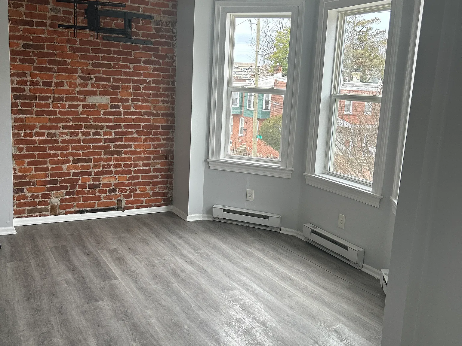 2 bed, 1000 sqft, $1,475 — Photo 1